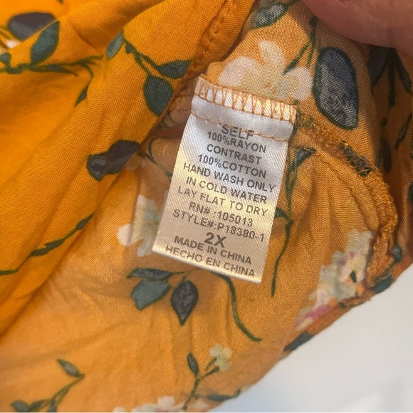 Savanna Jane Women's Top Blouse 2X Embroidered Floral Yellow Flowy Whimsical - Picture 7 of 8